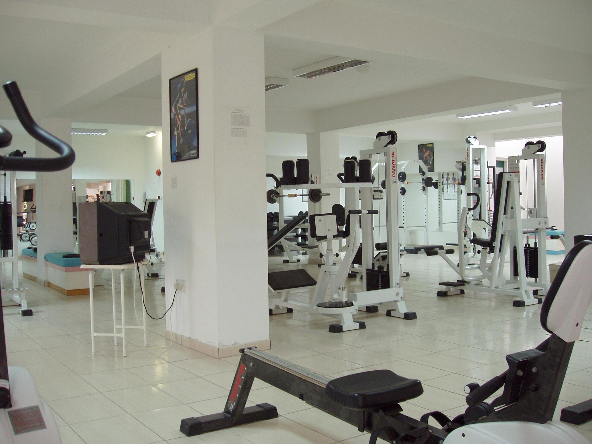Paphiessa Hotel & Apartments Paphos Bagian luar foto